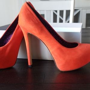 Jessica Simpson like new Jasmint heels